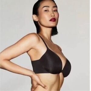 NWT ▶️ SKIMS ◀️ ULTIMATE COLLECTION Push-Up Plunge Bra size 32DD